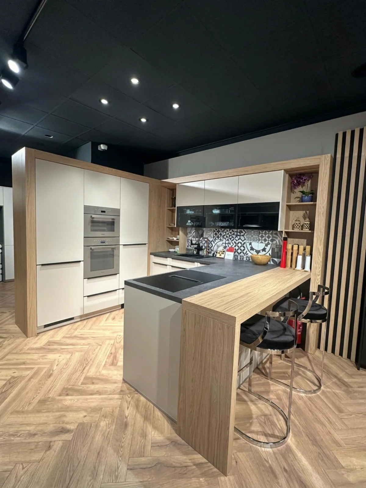 DAN Küchen Showroom 1220 Wien — Premium-Studio